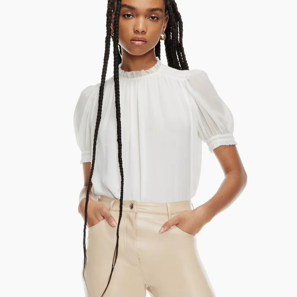 Aritzia Wuthering Blouse